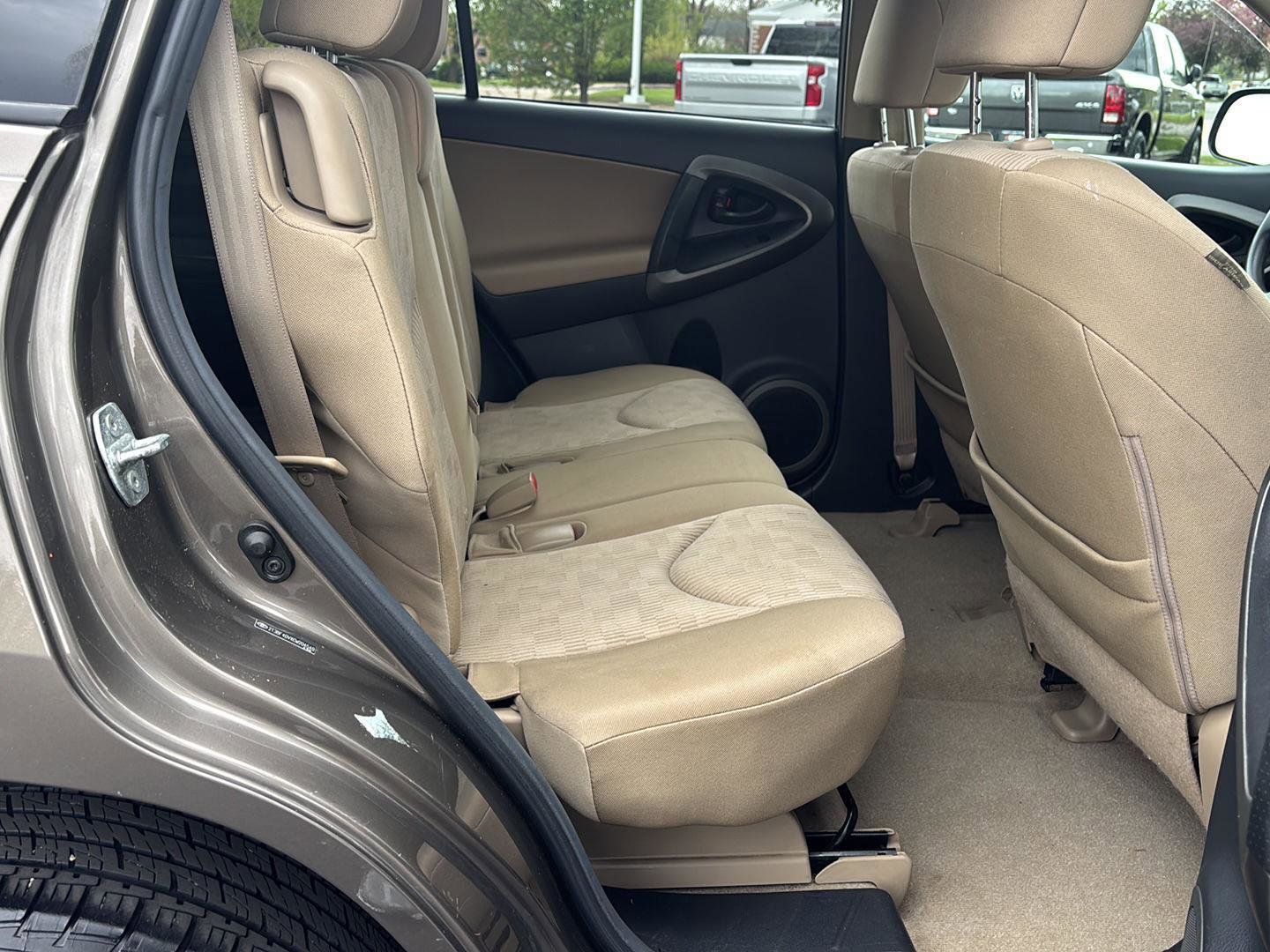 Used 2012 Toyota RAV4 4WD w/ Value Pkg image 12