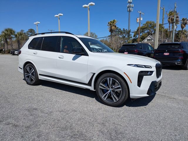 New 2026 BMW X7 M60i image 2