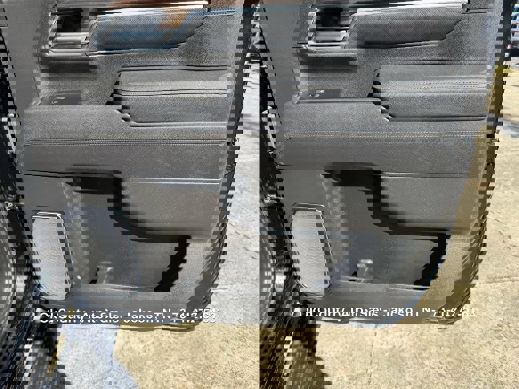 Used 2025 Chevrolet Silverado 2500 High Country w/ Midnight Edition image 46