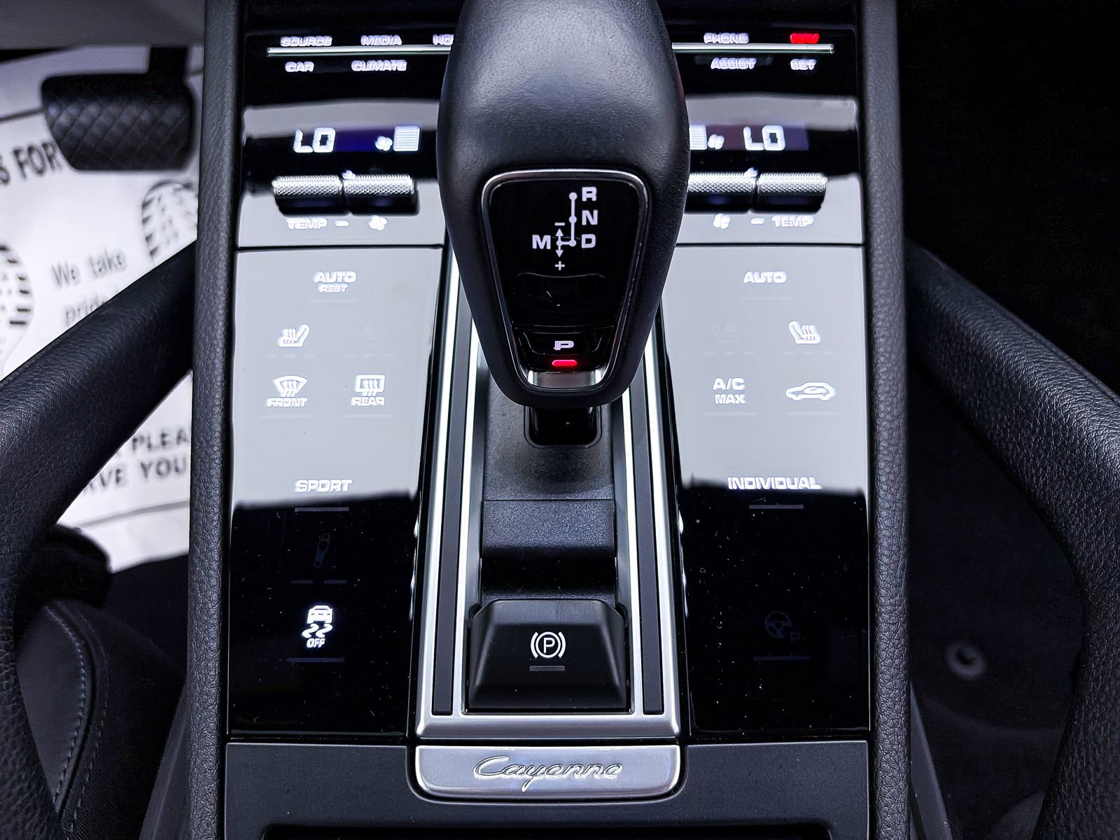 Used 2023 Porsche Cayenne image 29