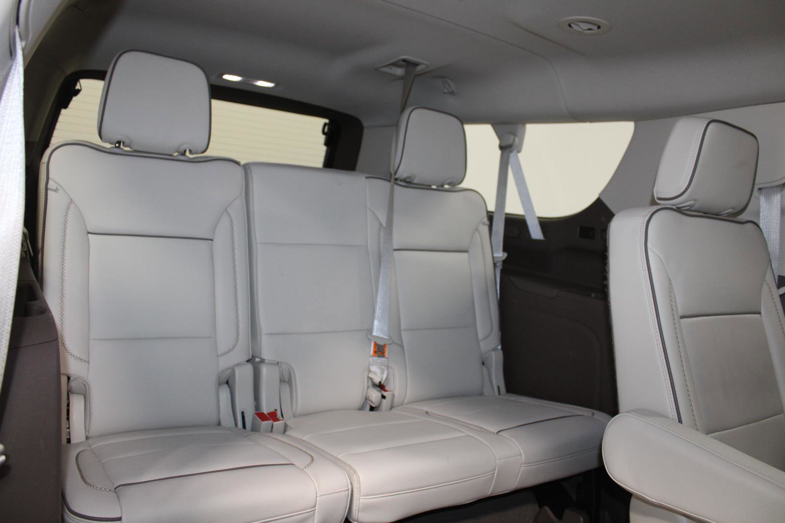 Used 2024 GMC Yukon XL Denali w/ Advanced Technology Package image 26