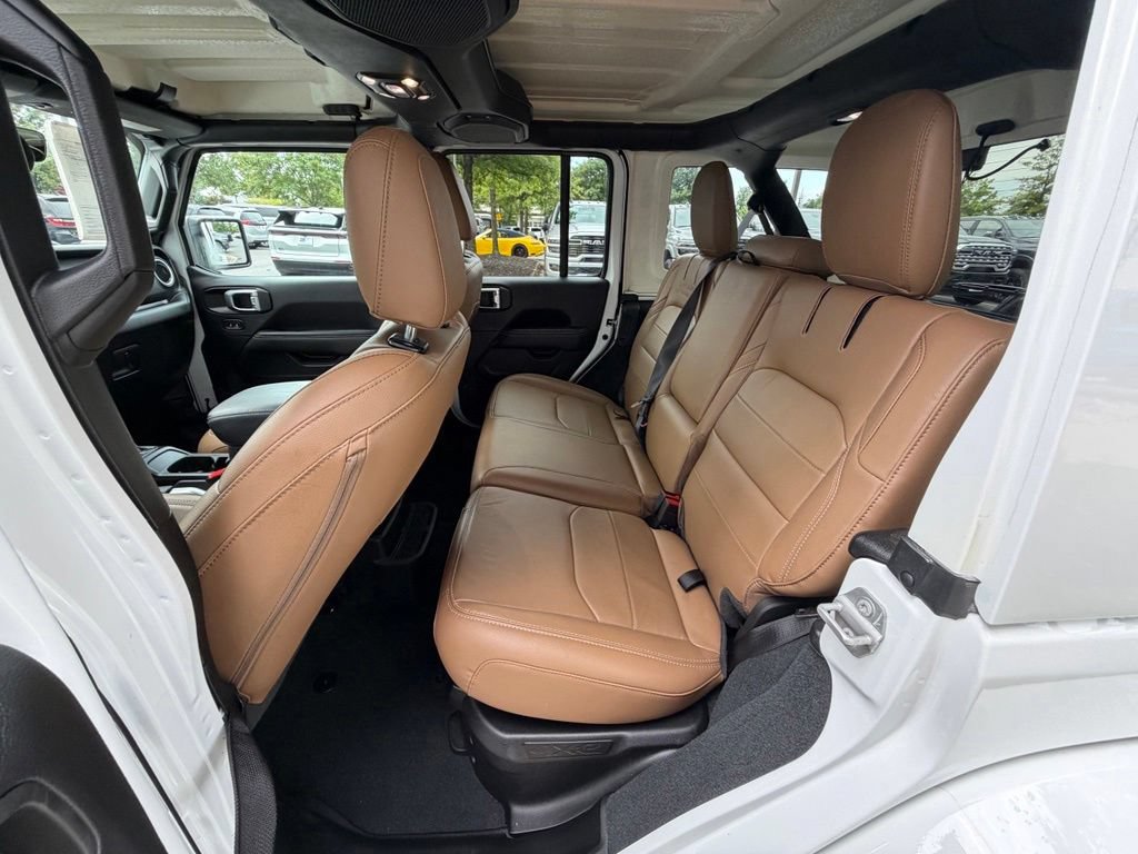 Certified 2022 Jeep Wrangler Unlimited Sahara w/ Cold Weather Group AWD/4WD image 18