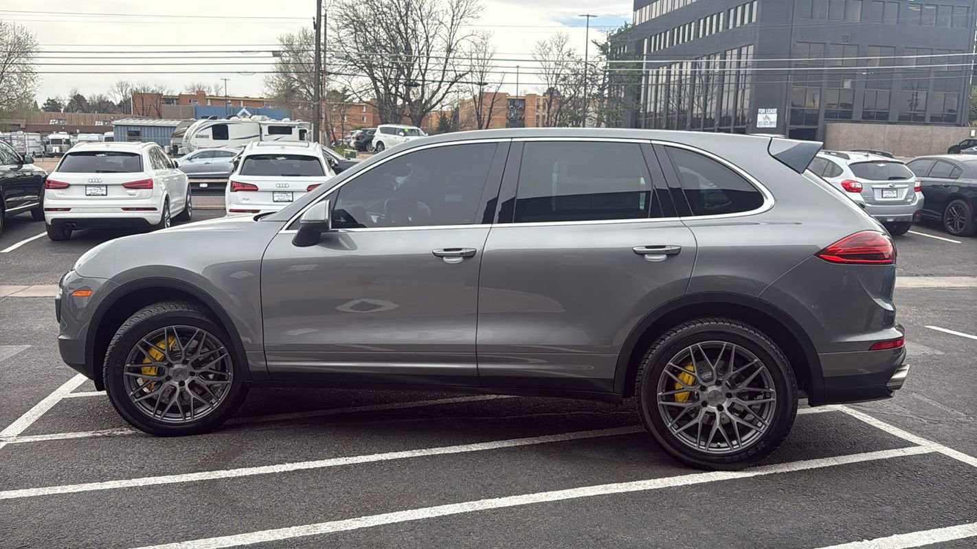 Used 2015 Porsche Cayenne S image 6