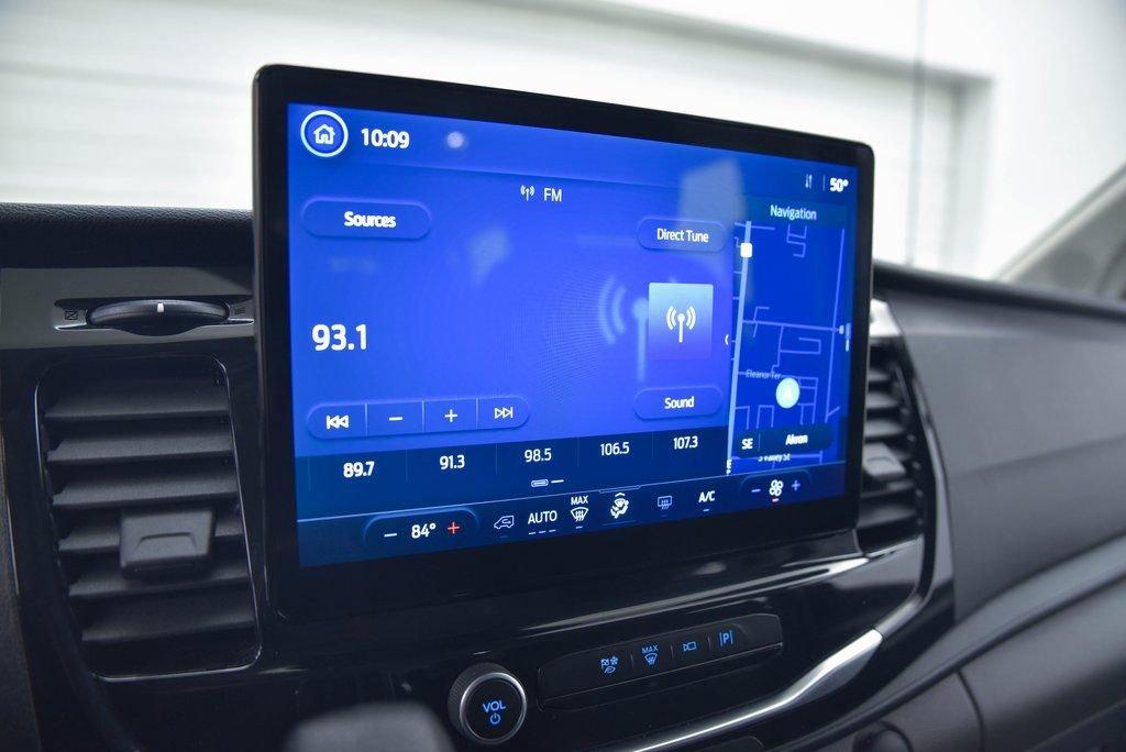 Used 2023 Ford Transit 350 XLT image 17