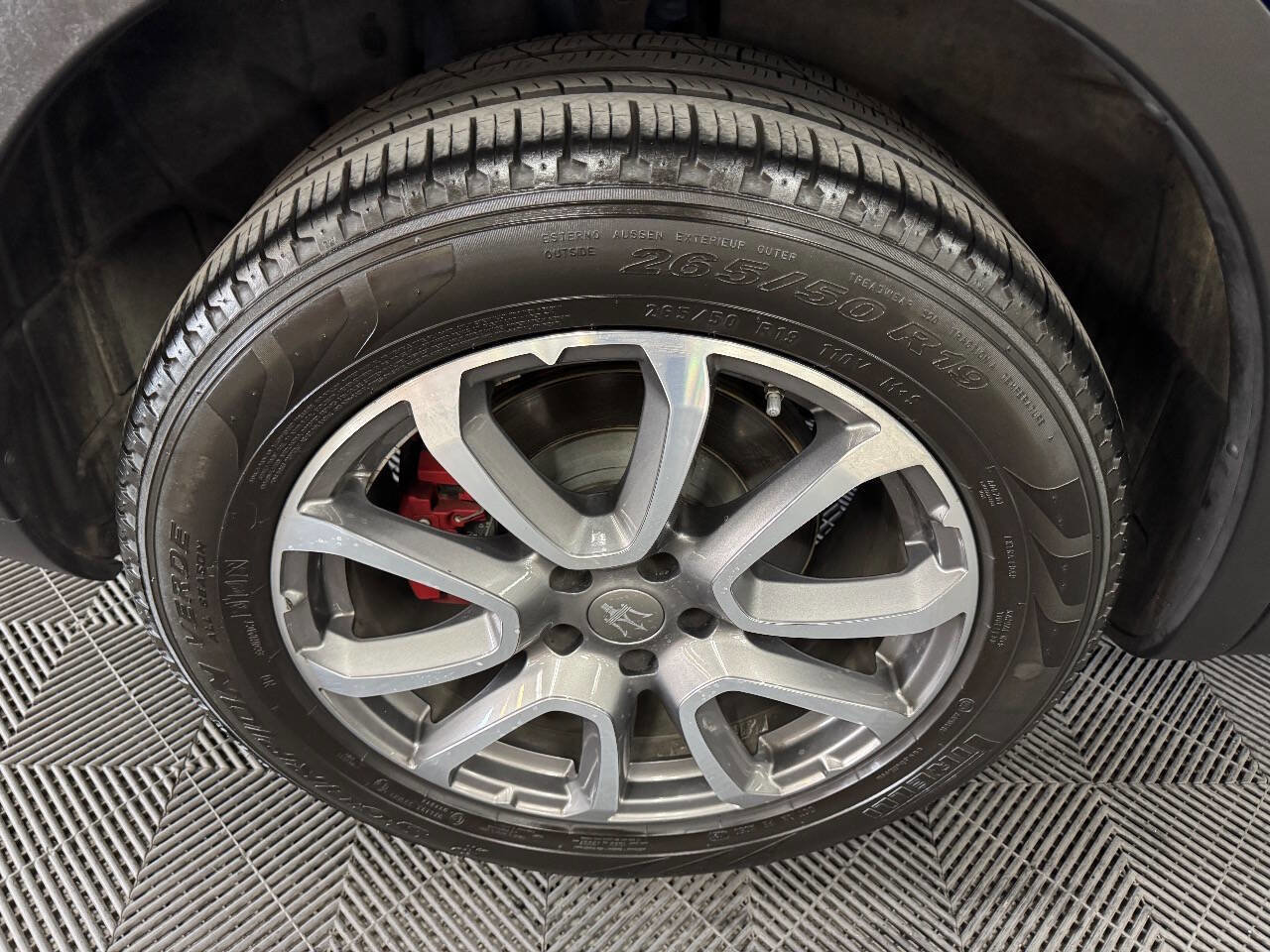 Used 2017 Maserati Levante image 19