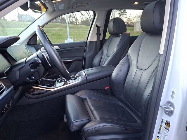 Used 2020 BMW X7 xDrive40i w/ Executive Package image 14
