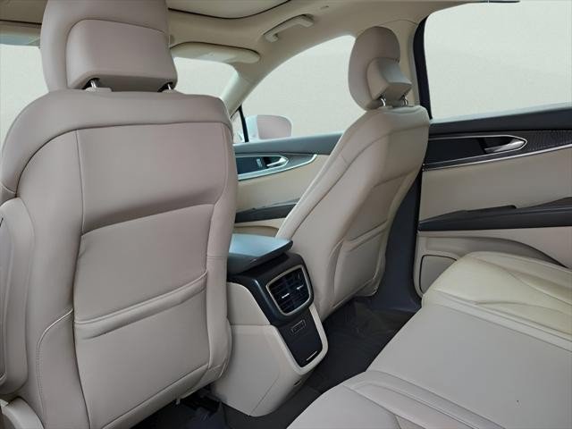 Used 2019 Lincoln Nautilus Select AWD/4WD image 10
