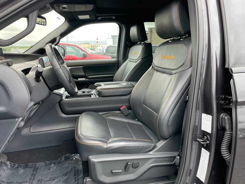 Used 2025 Ford Expedition Tremor AWD/4WD image 7