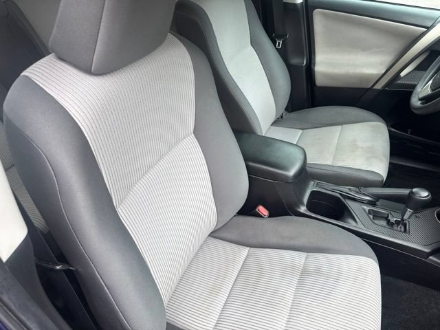Used 2015 Toyota RAV4 LE FWD image 14