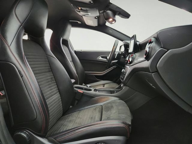 Used 2016 Mercedes-Benz CLA 250 image 23