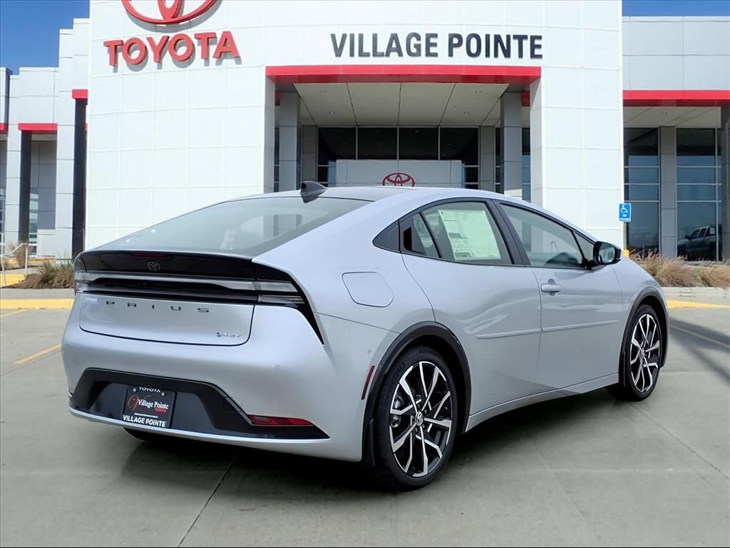 New 2026 Toyota Prius Plug-In Hybrid FWD image 5