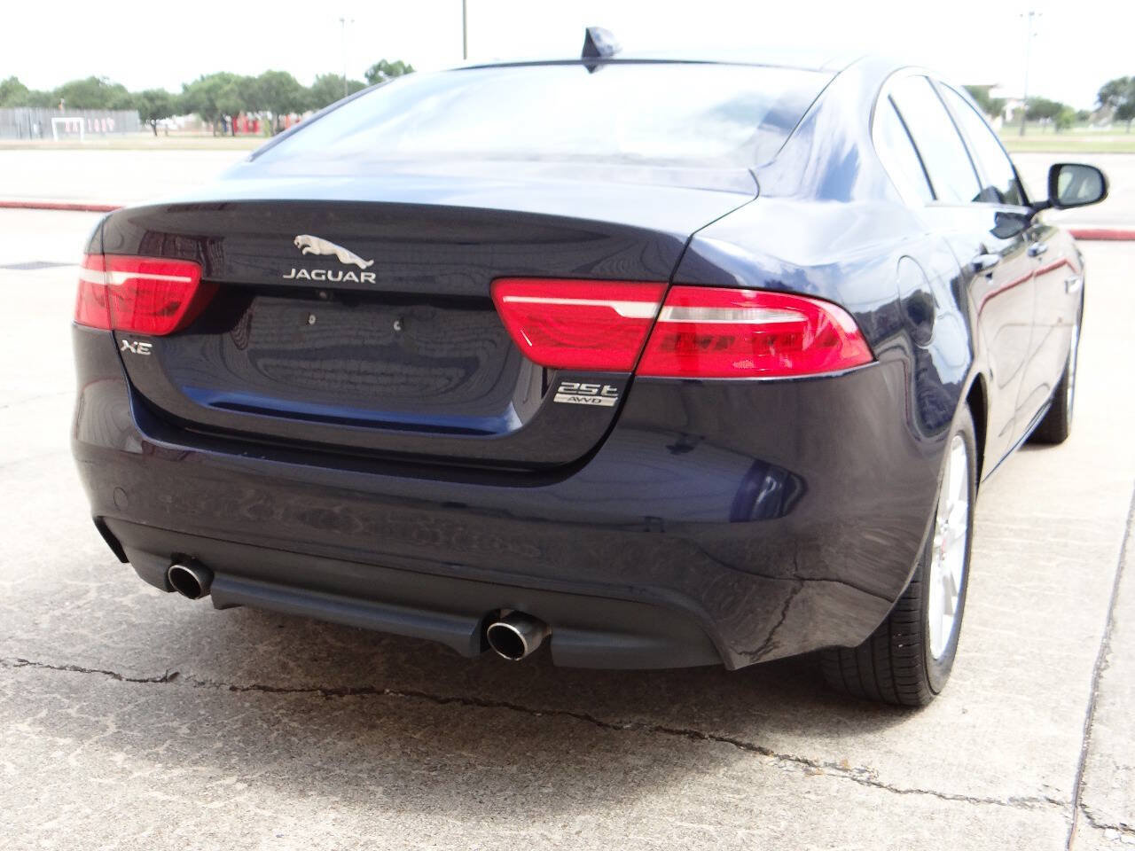 Used 2018 Jaguar XE Premium AWD/4WD image 5