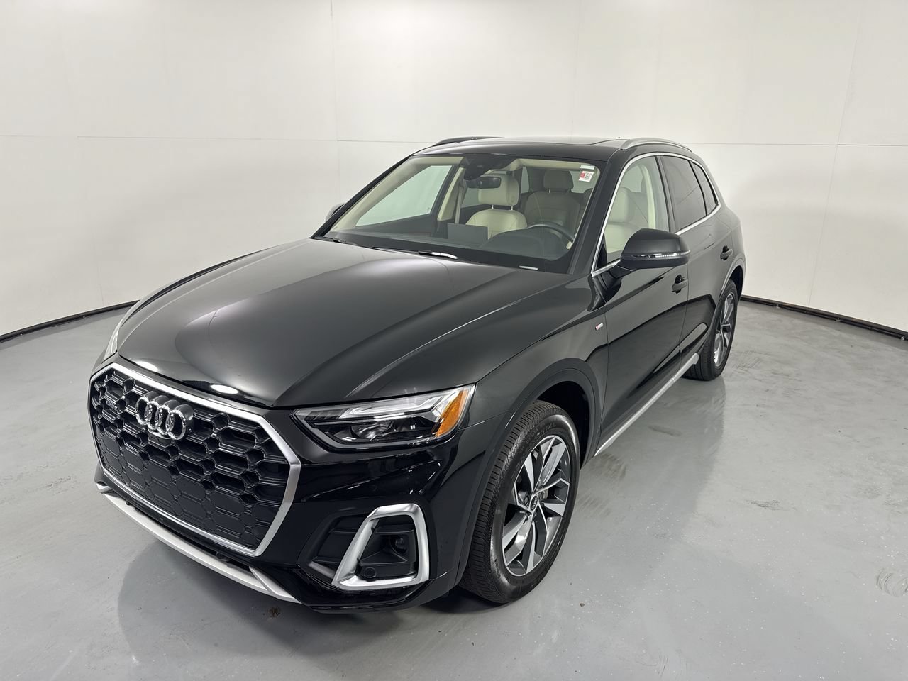 Used 2023 Audi Q5 2.0T Premium Plus w/ Premium Plus Package AWD/4WD image 33