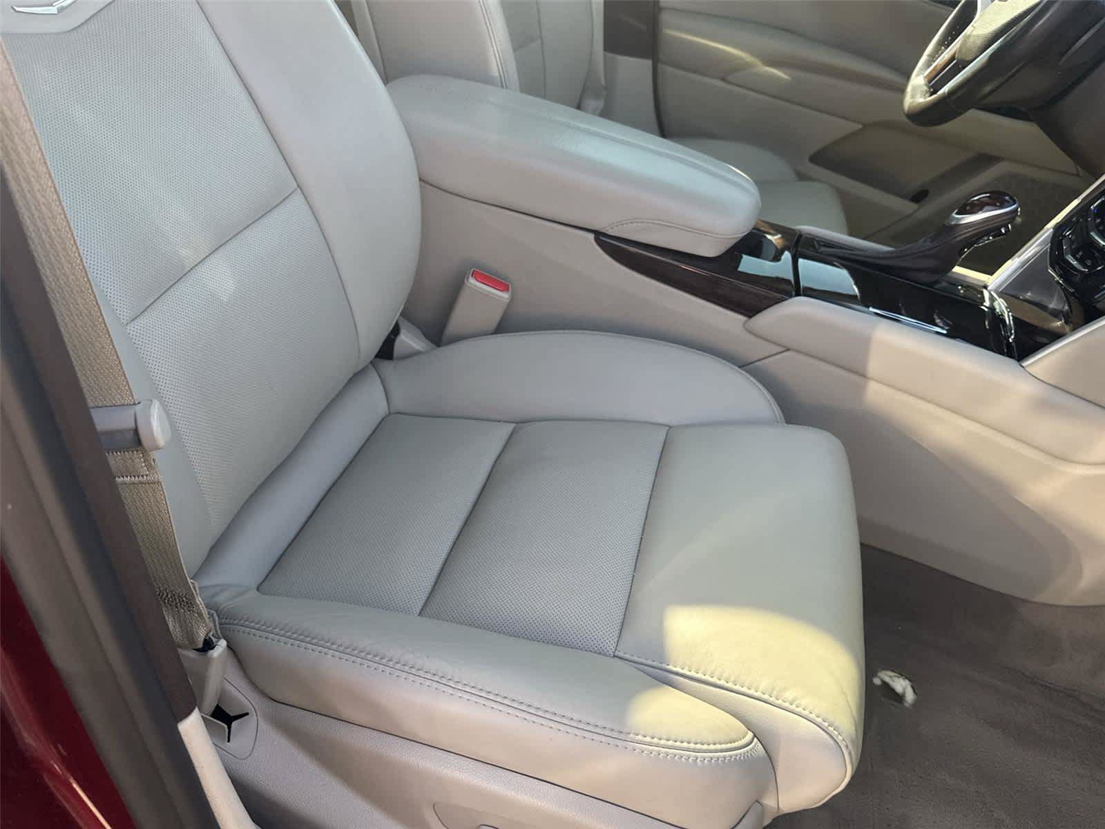 Used 2016 Cadillac XTS Luxury w/ Driver Awareness Package FWD image 16