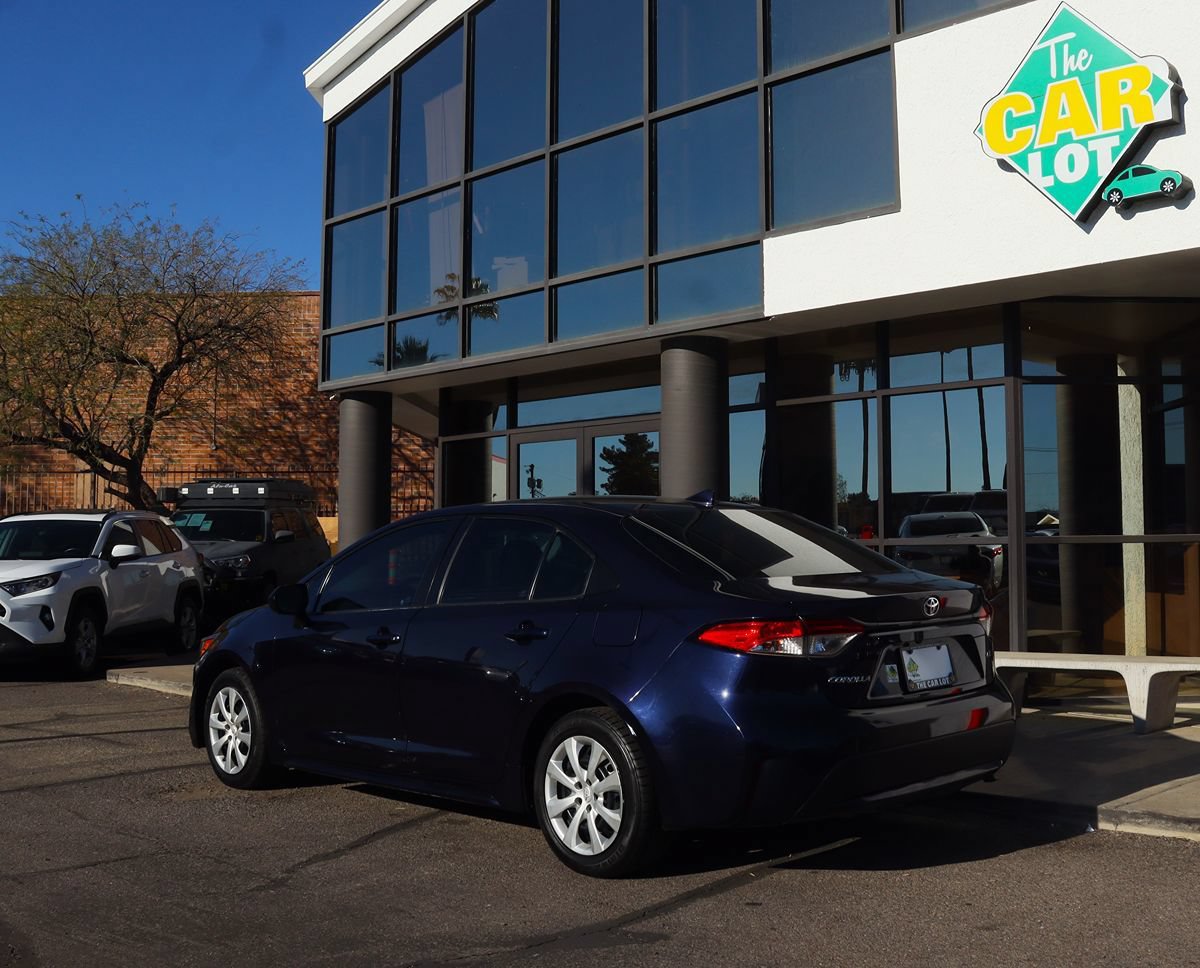 Used 2022 Toyota Corolla LE FWD image 9