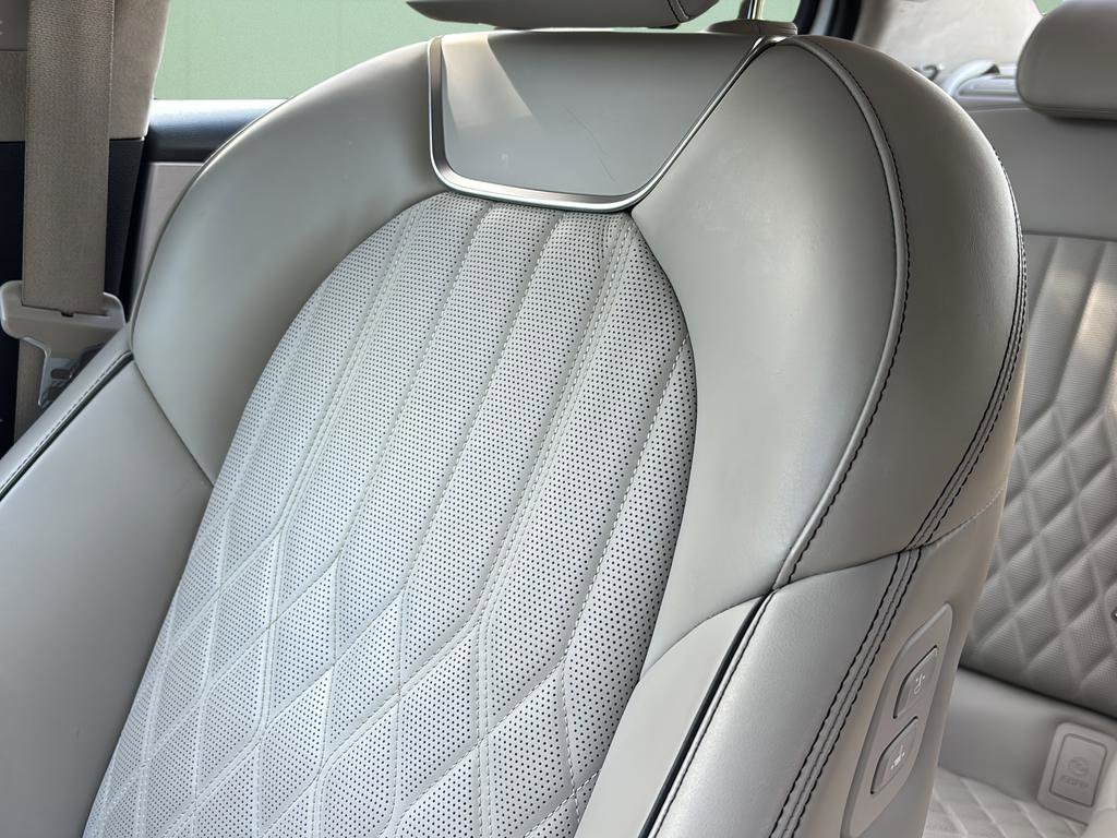 Used 2020 Genesis G70 2.0T w/ Prestige Package image 41