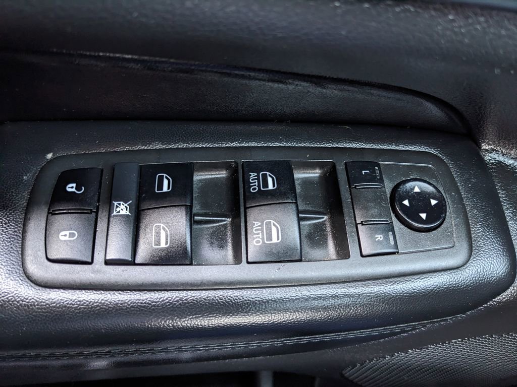 Used 2021 Jeep Grand Cherokee Laredo X image 50