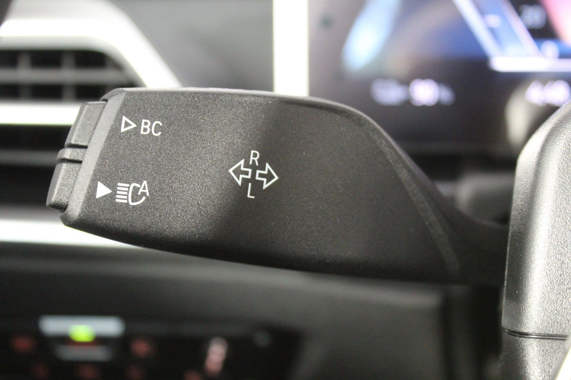 Used 2025 BMW i4 xDrive40i image 33