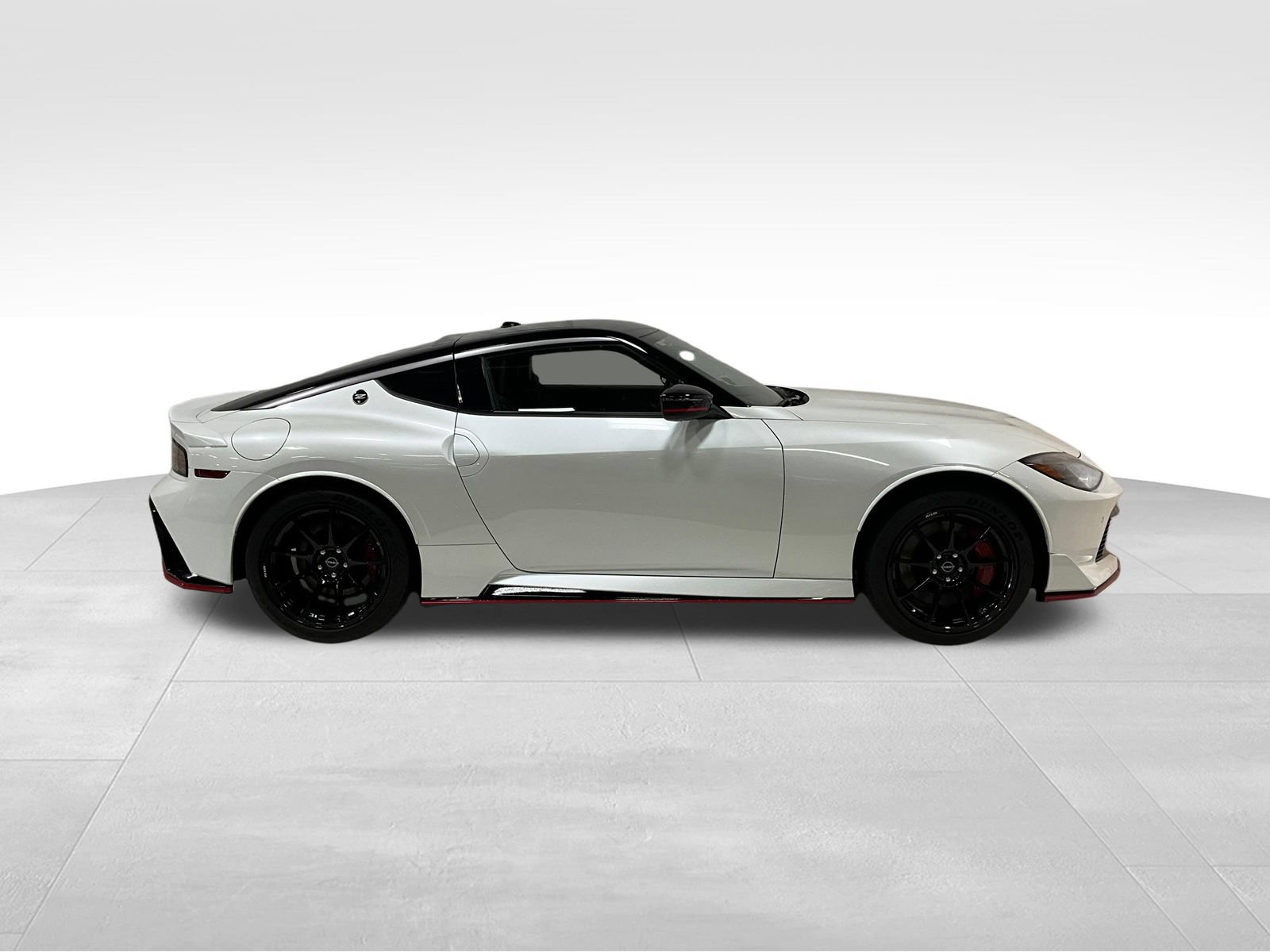 Used 2024 Nissan Z NISMO w/ Floor Mat Package RWD image 4