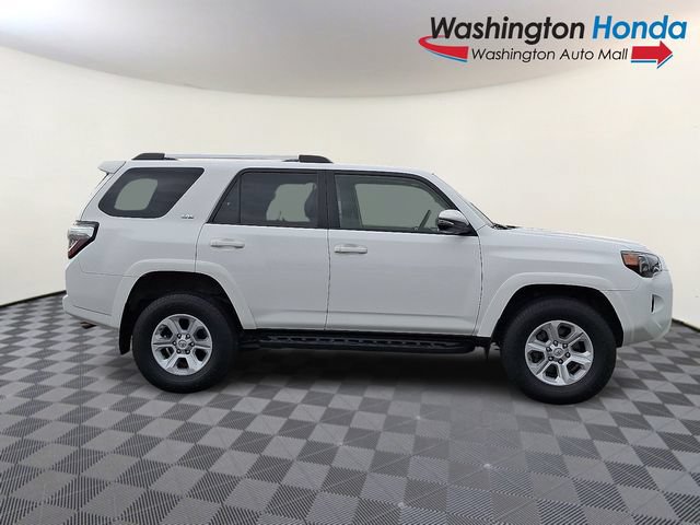 Used 2021 Toyota 4Runner SR5 Premium w/ Moonroof Package AWD/4WD image 7