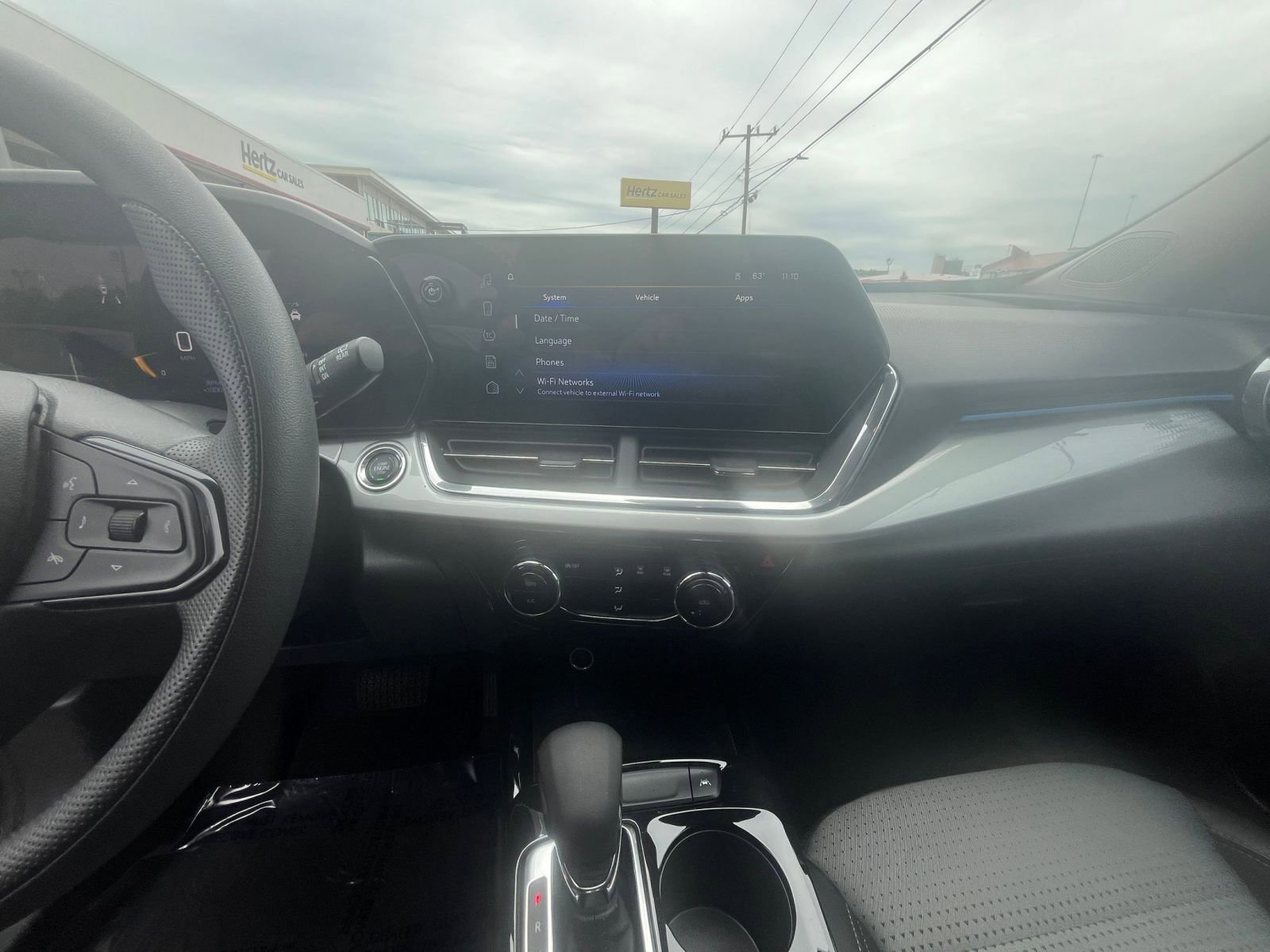 Used 2025 Chevrolet Trax LT FWD image 18