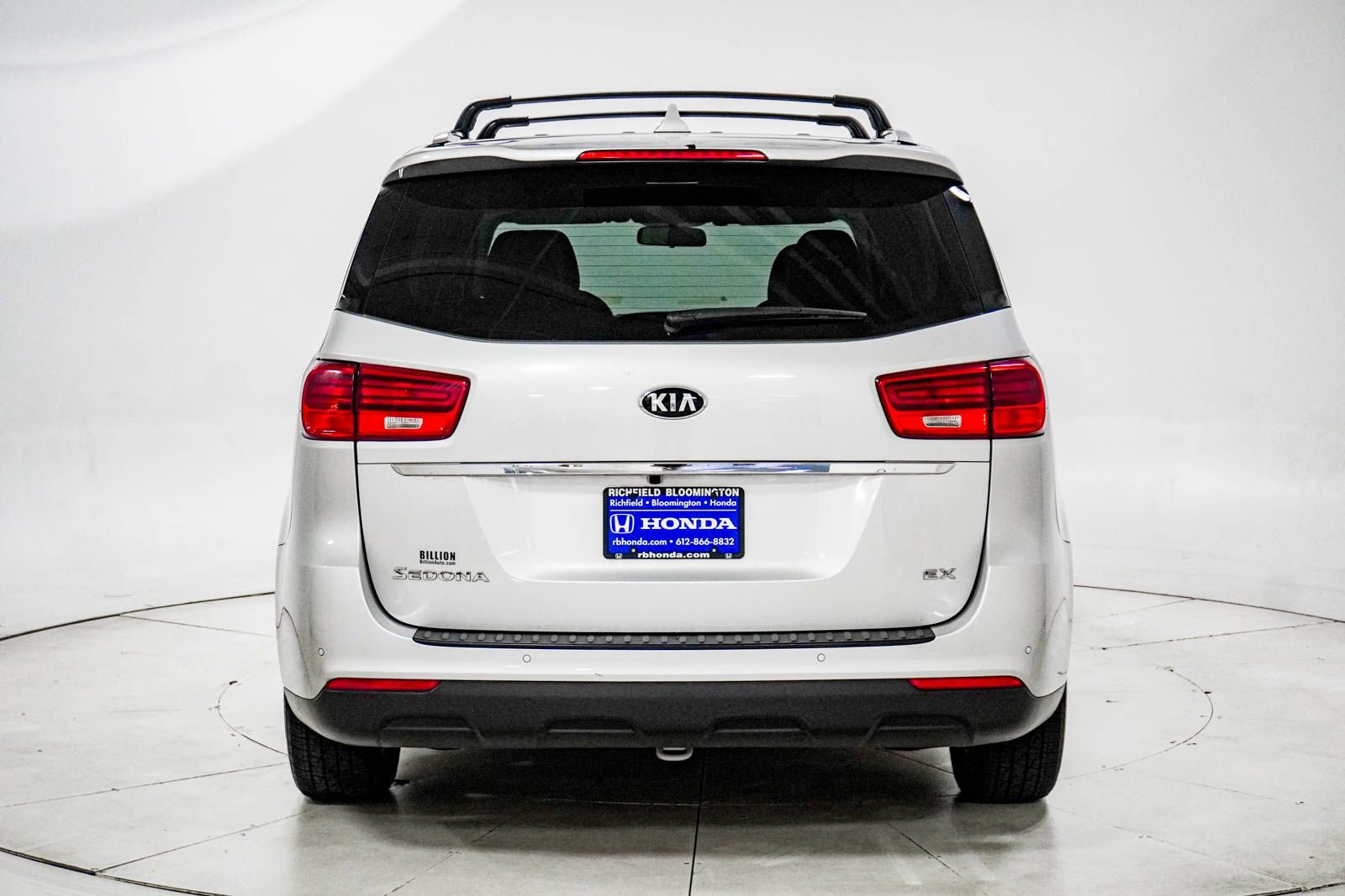 Used 2019 Kia Sedona EX FWD image 7