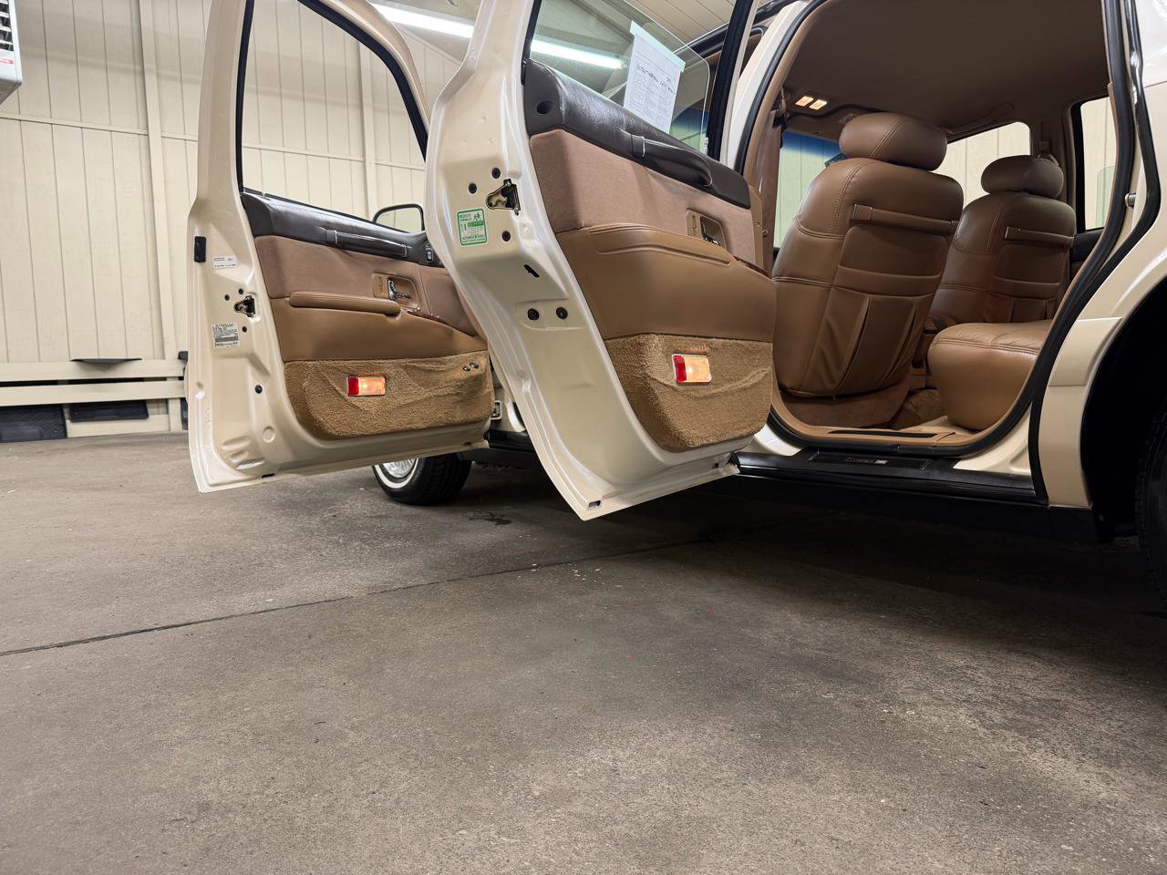 Used 1996 Lincoln Town Car Signature image 11
