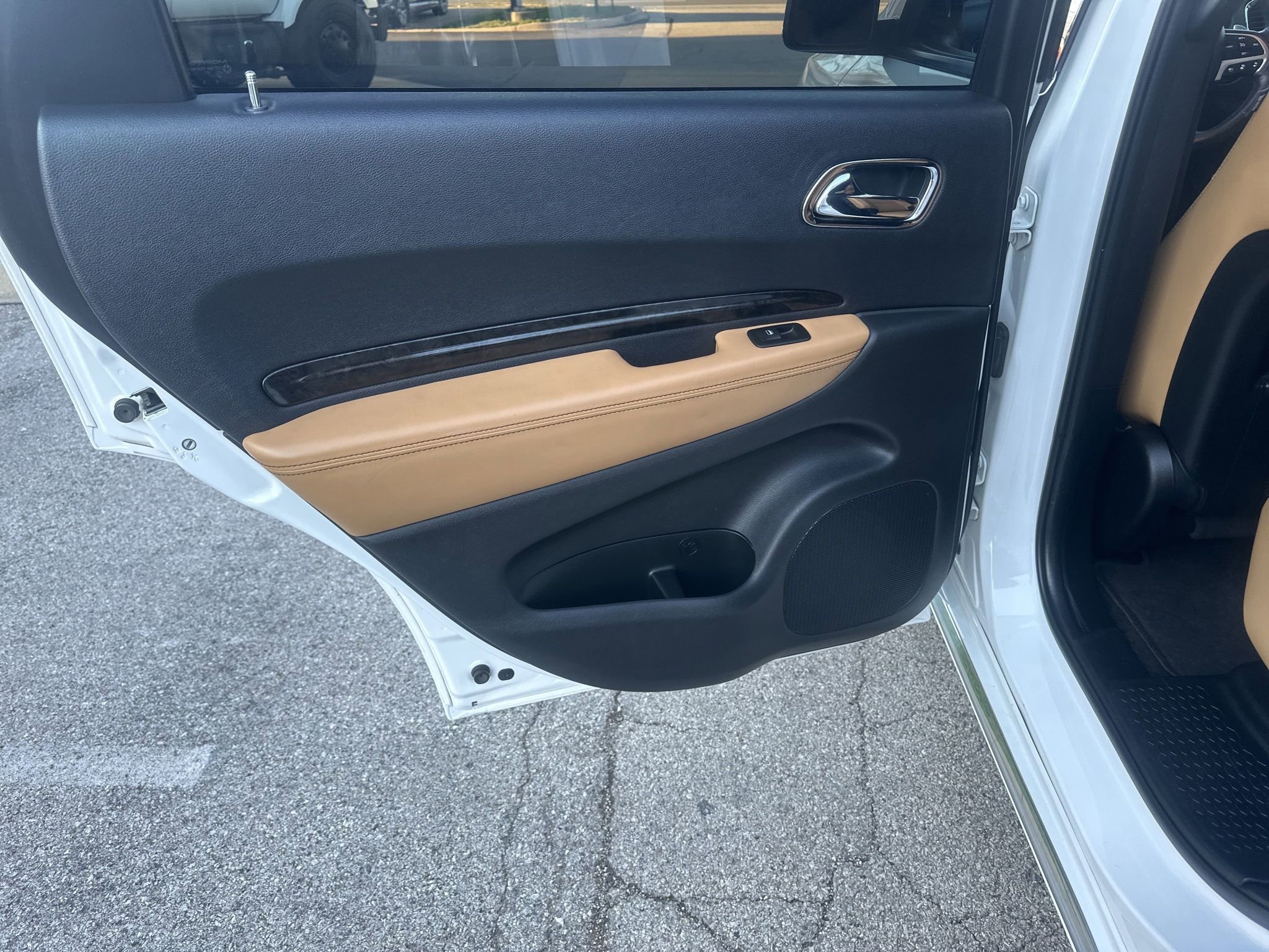 Used 2017 Dodge Durango Citadel w/ Premium Entertainment Group image 30