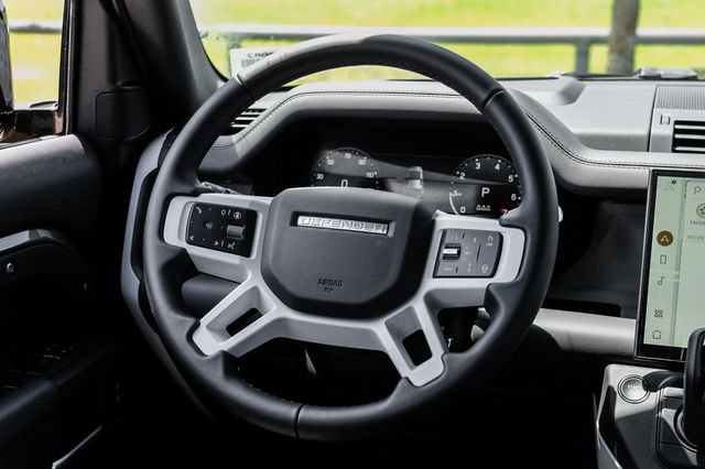 New 2026 Land Rover Defender 110 X-Dynamic SE AWD/4WD image 21