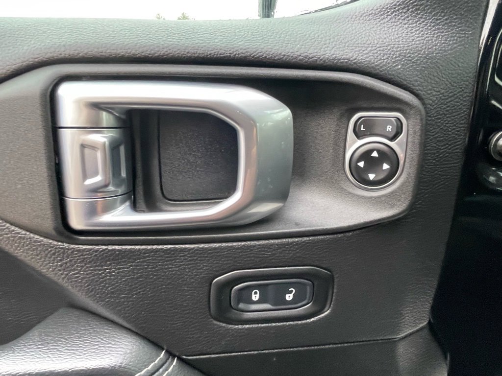Used 2022 Jeep Wrangler Unlimited Sahara image 26