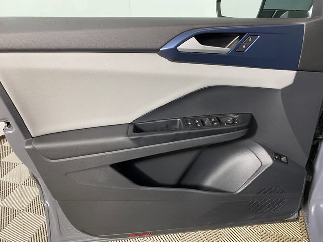 Used 2023 Volkswagen Taos SE w/ Panoramic Sunroof Package AWD/4WD image 20