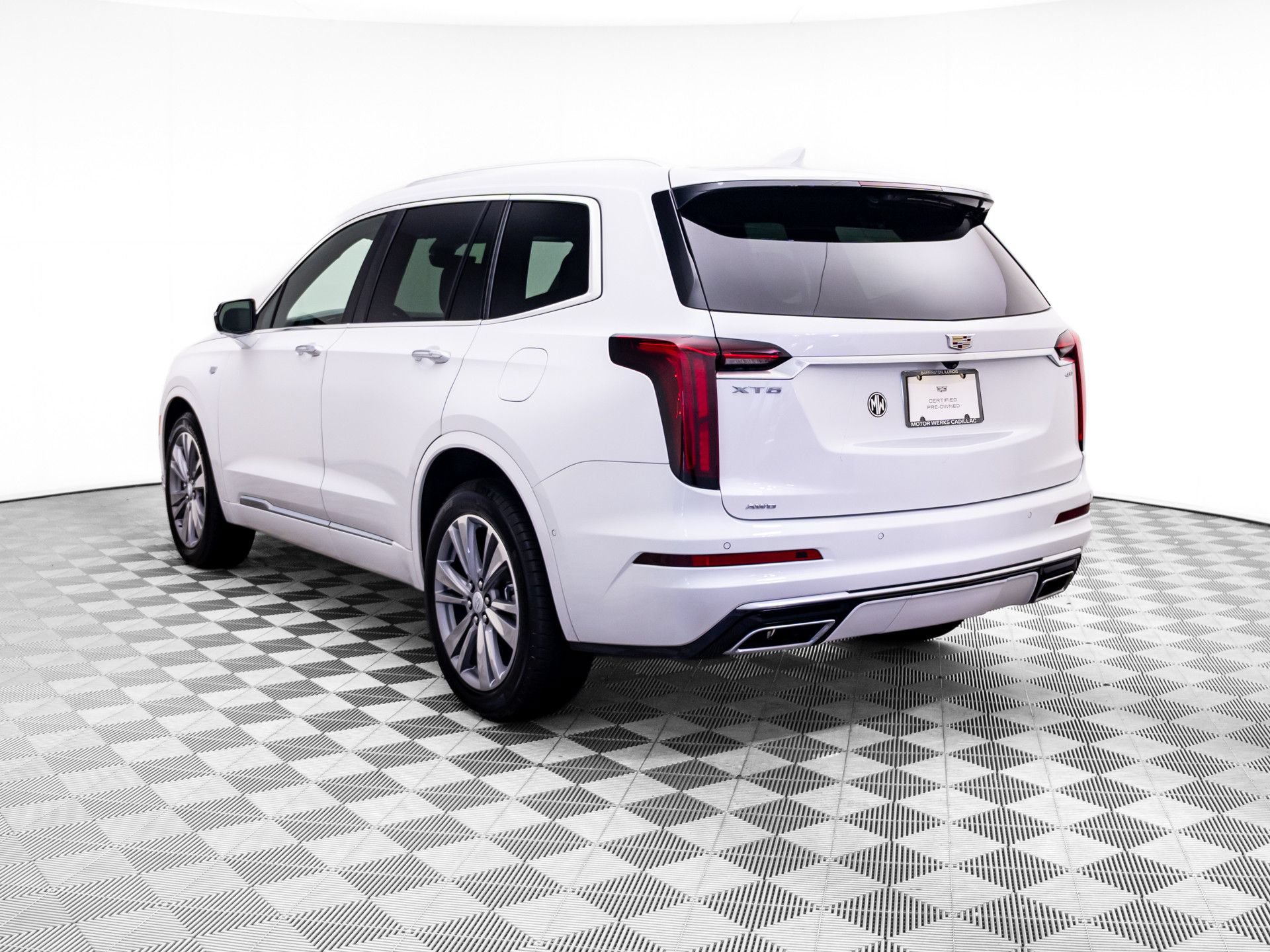 Certified 2025 Cadillac XT6 Premium Luxury w/ Platinum Package AWD/4WD image 3