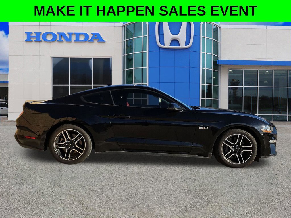 Used 2022 Ford Mustang GT Premium w/ Equipment Group 401A RWD image 17