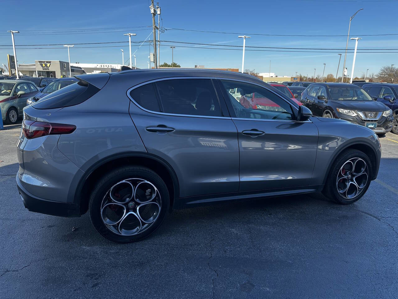 Used 2019 Alfa Romeo Stelvio Ti Lusso w/ Quick Order Package 22X Lusso image 9