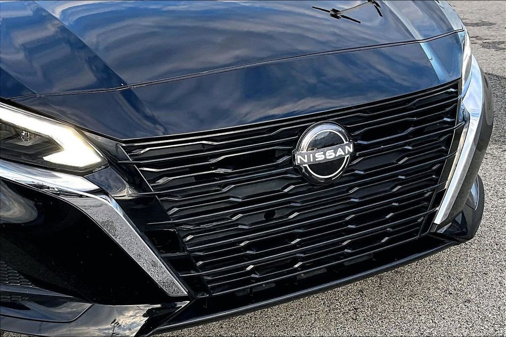 Used 2025 Nissan Altima 2.5 S FWD image 29