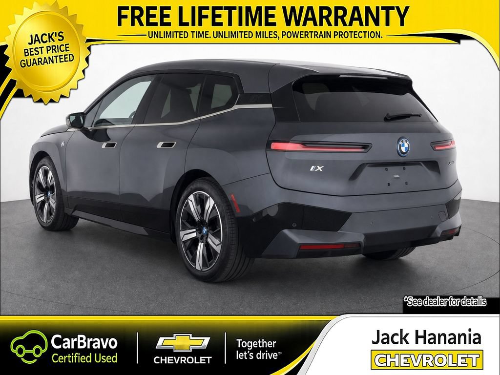 Used 2023 BMW iX xDrive50 w/ Sport Package AWD/4WD image 6