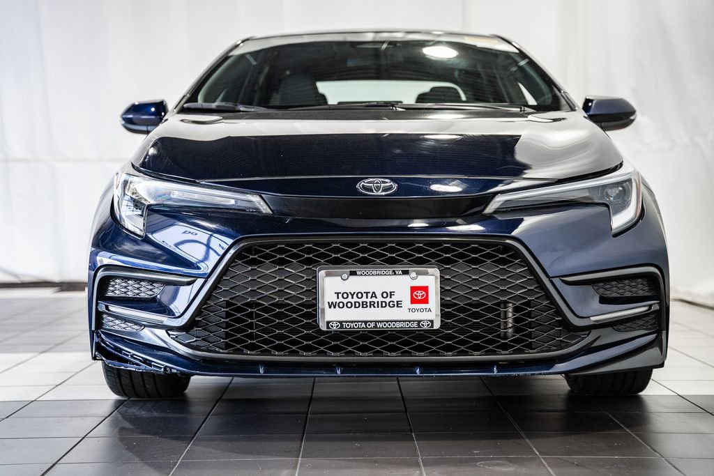 Used 2024 Toyota Corolla SE w/ SE Convenience Package image 2