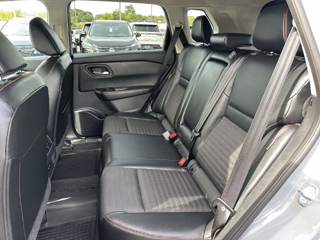 Used 2025 Nissan Rogue SV w/ Rock Creek Premium Package AWD/4WD image 14