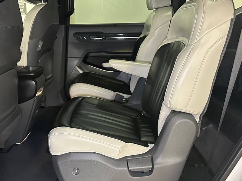 Used 2024 Kia EV9 GT-Line AWD/4WD image 22