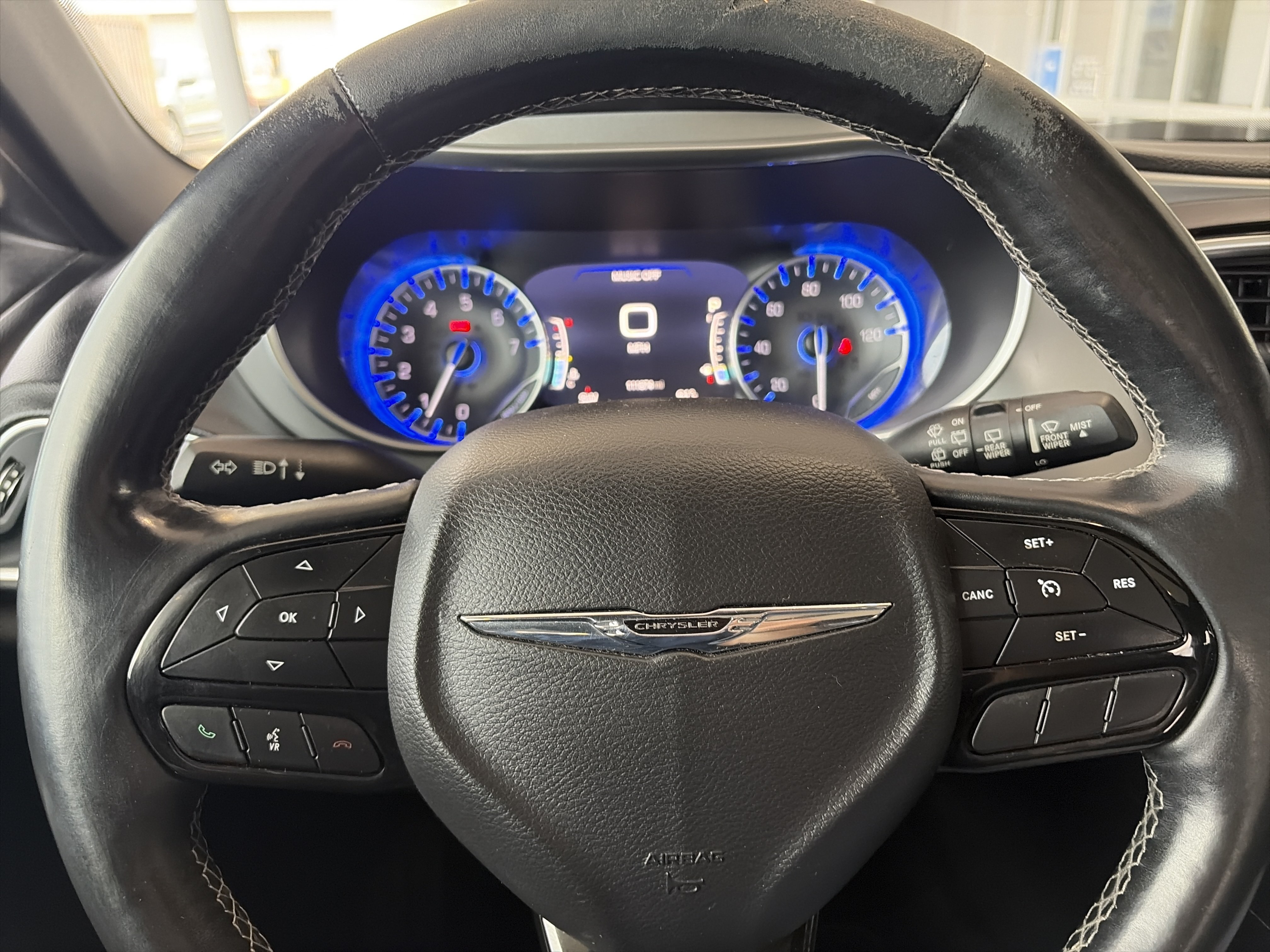 Used 2018 Chrysler Pacifica Touring-L Plus FWD image 28
