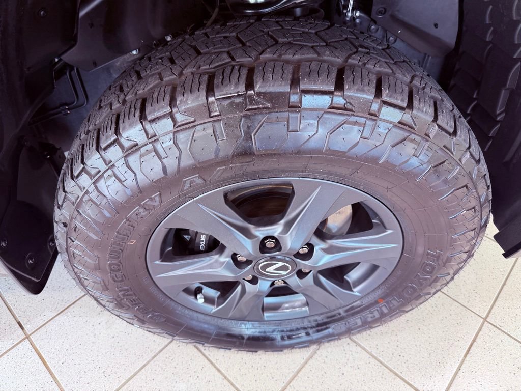Certified 2025 Lexus LX 700h Overtrail AWD/4WD image 21