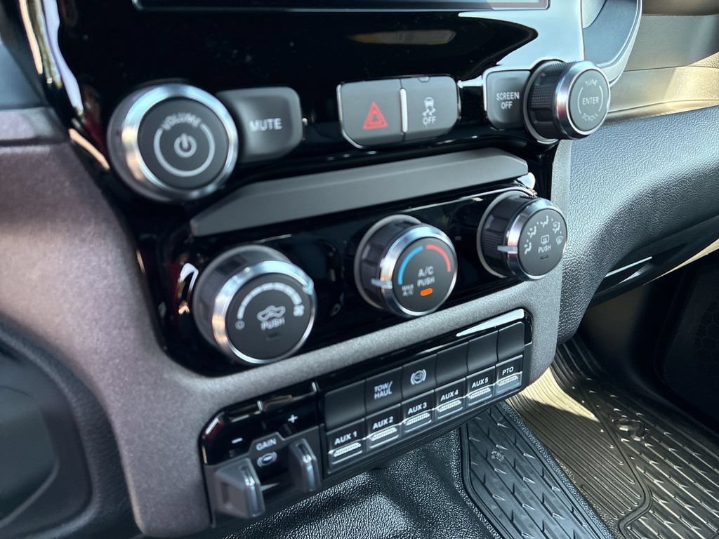 New 2026 RAM 3500 Tradesman AWD/4WD image 21