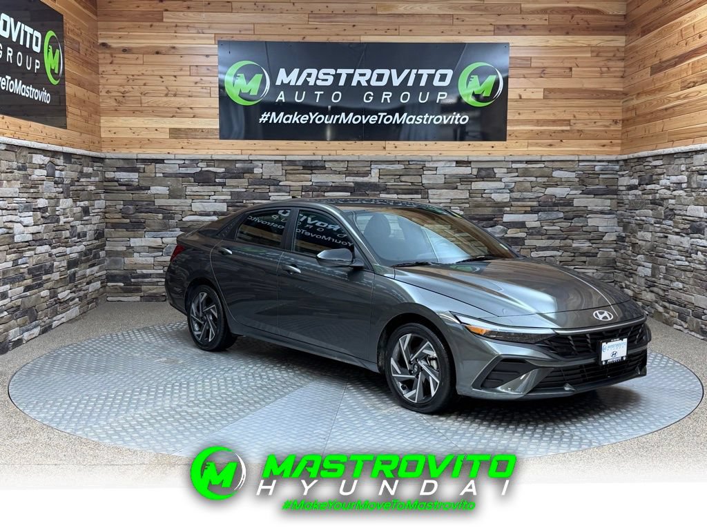 Used 2025 Hyundai Elantra SEL w/ Cargo Package