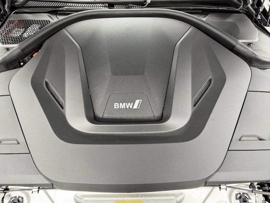 Used 2025 BMW i4 eDrive40 w/ Premium Package image 32