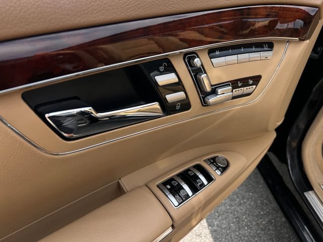 Used 2012 Mercedes-Benz S 400 image 11