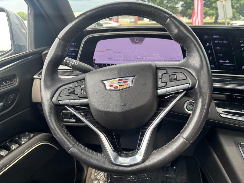 Used 2022 Cadillac Escalade ESV Sport w/ LPO, ONYX Package AWD/4WD image 14