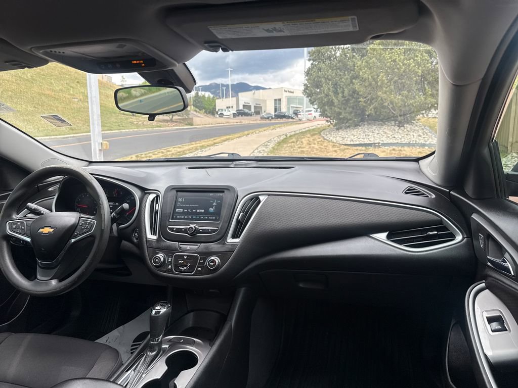 Used 2017 Chevrolet Malibu LS FWD image 26