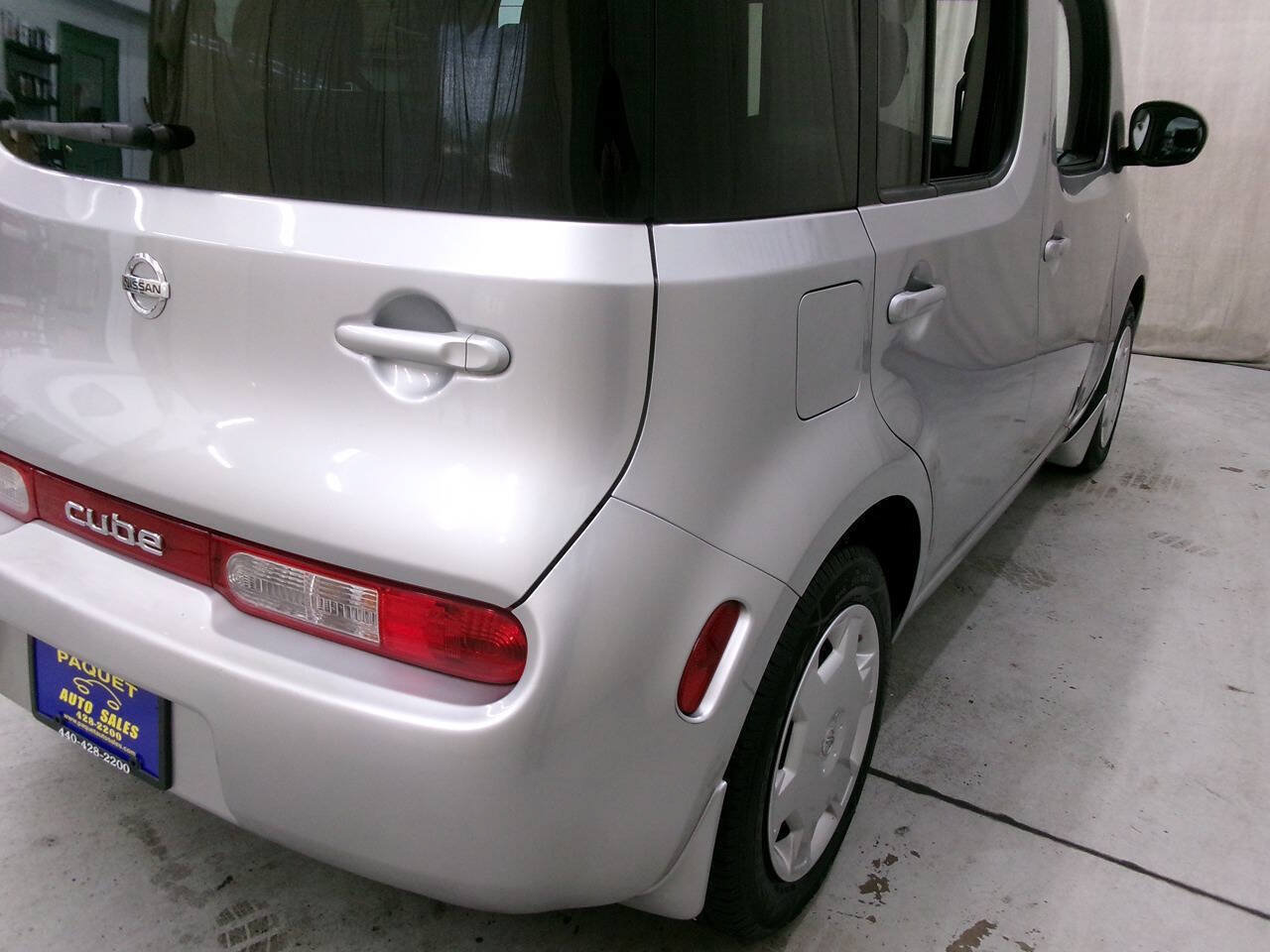 Used 2010 Nissan Cube 1.8 S w/ Interior Illumination Pkg FWD image 8
