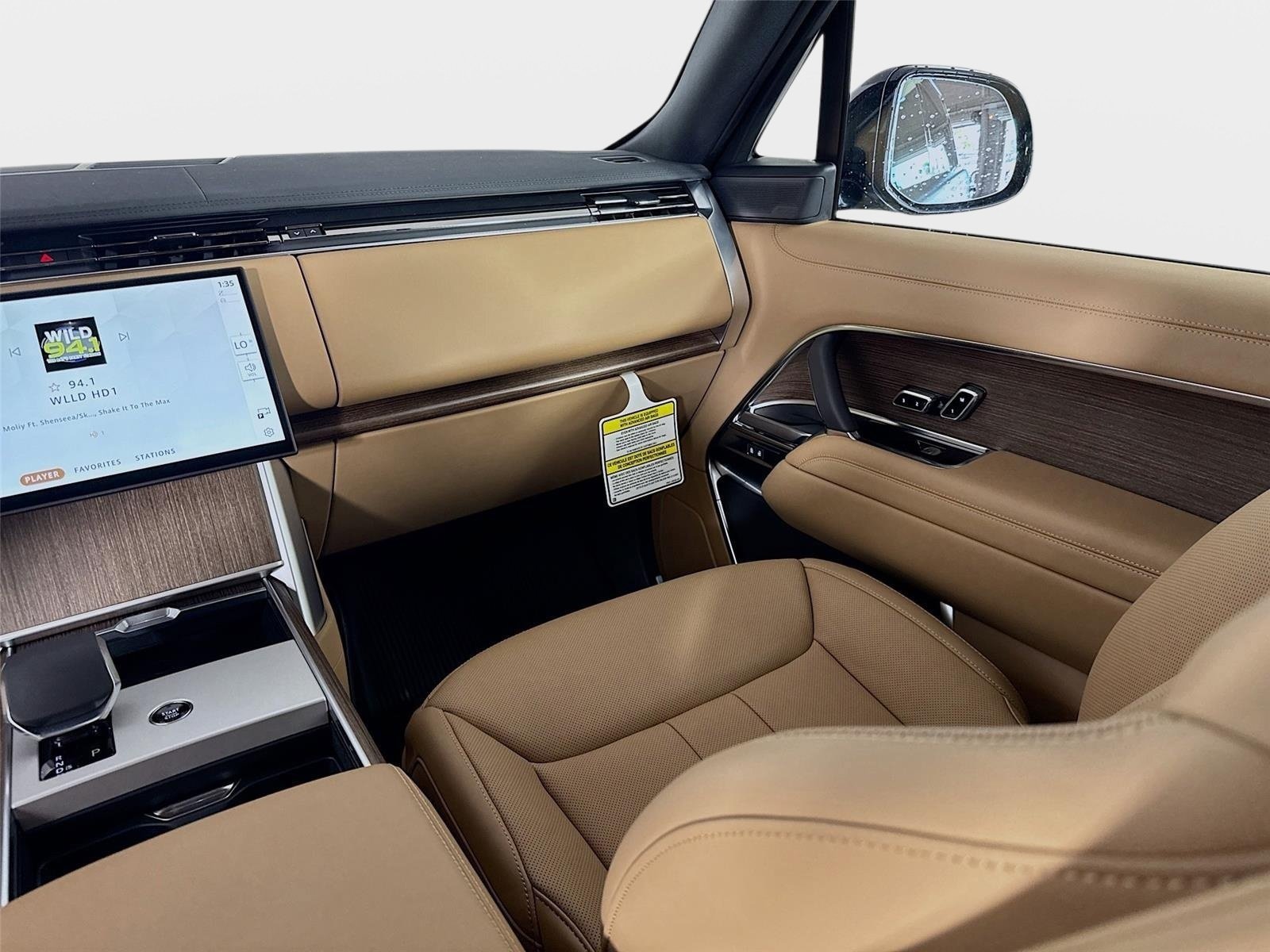 New 2026 Land Rover Range Rover Long Wheelbase SE AWD/4WD image 26