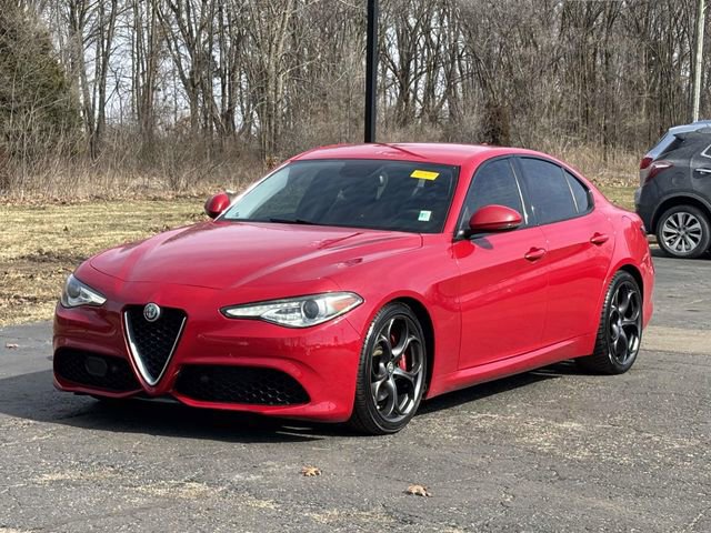 Used 2017 Alfa Romeo Giulia Ti w/ TI 19" Sport Package image 25